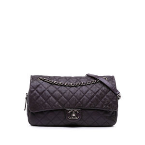 Pre-Loved Chanel Jumbo Quilted Caviar Easy Flap